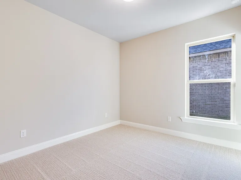 141 Ridley Ln — Photo 9