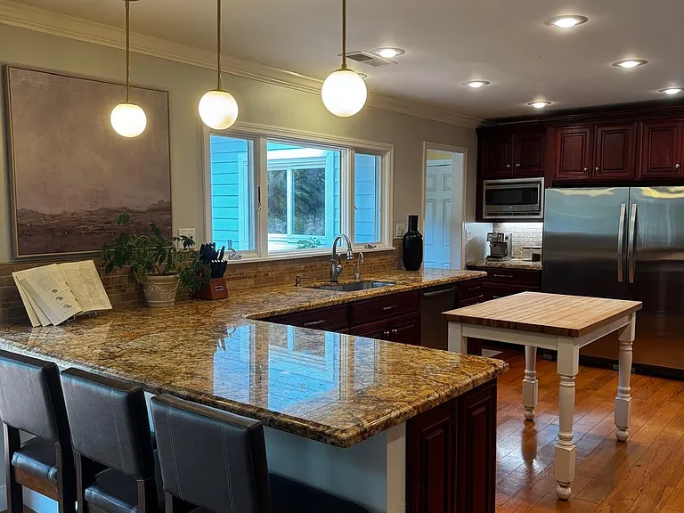 N Lake Cir — Photo 11