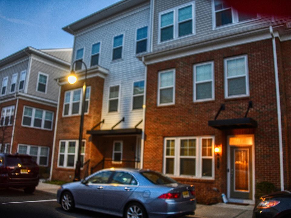1st image of 45 Cannon St #45