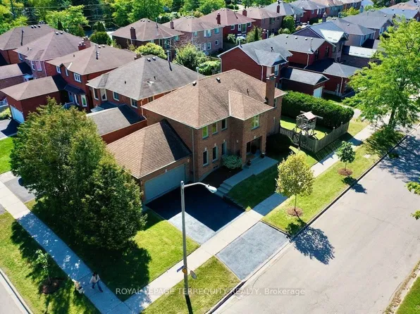 10 Scarboro Ave, Toronto, ON M1C 3Z4