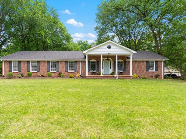 364 Pimlico Rd, Greenville, SC 29607