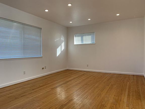 2nd image of 811 S Grant St #4