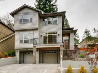 8450 SW 47th Ave, Portland, OR 97219