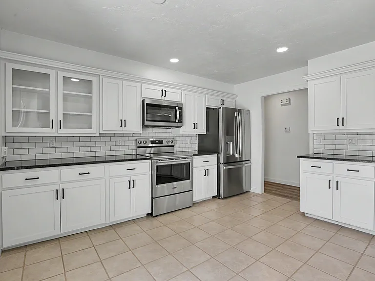5900 N Ross Ave #2 — Photo 11