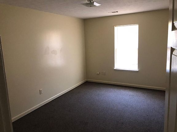 5th image of 315 W Cherry St