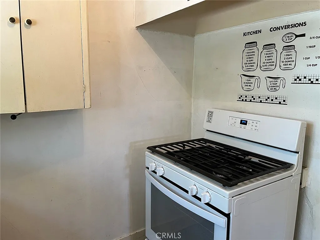 2 bed, 1100 sqft, $1,995 — Photo 4