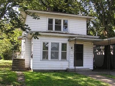 1st image of 107 W Davis St