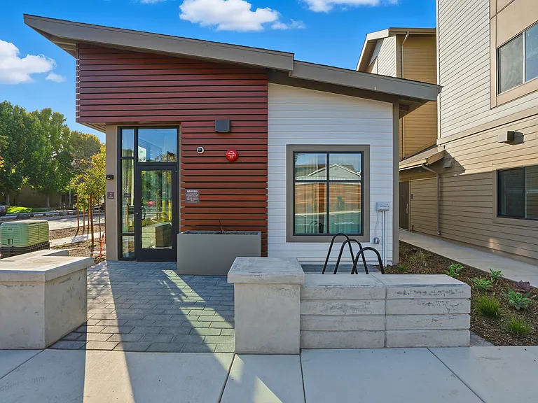 The Bluffs at 44th — Photo 20