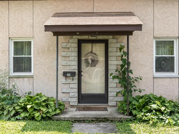 34 W George St, Mascoutah, IL 62258