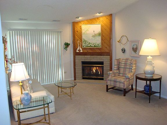 2nd image of 354 Essex Ct
