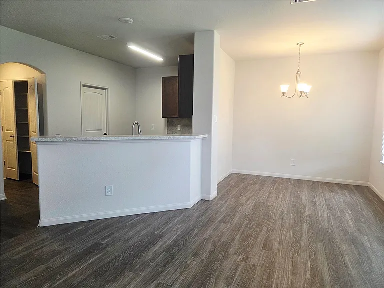 7459 Wheatley Gardens Dr — Photo 4