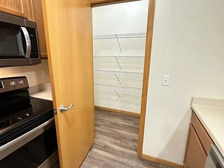 Stratford Place Luxury Apartments — Photo 13