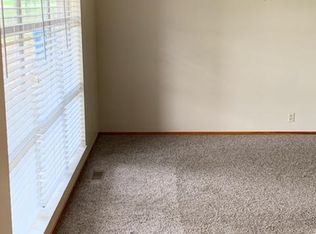 212 Beverly Ln, Collinsville, IL