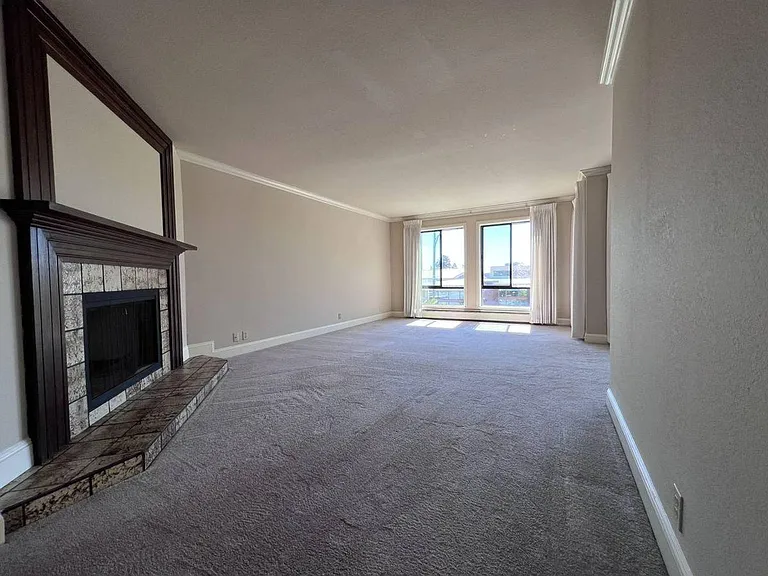 500 Poplar Avenue (903r) — Photo 6