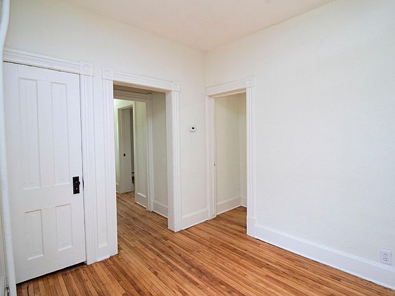 5th image of 869 Central Ave W