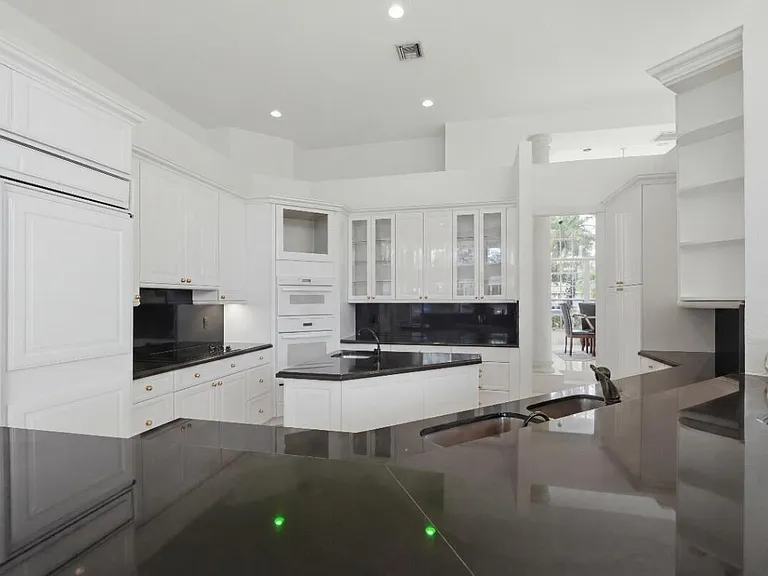 1716 NW 124th Way — Photo 38