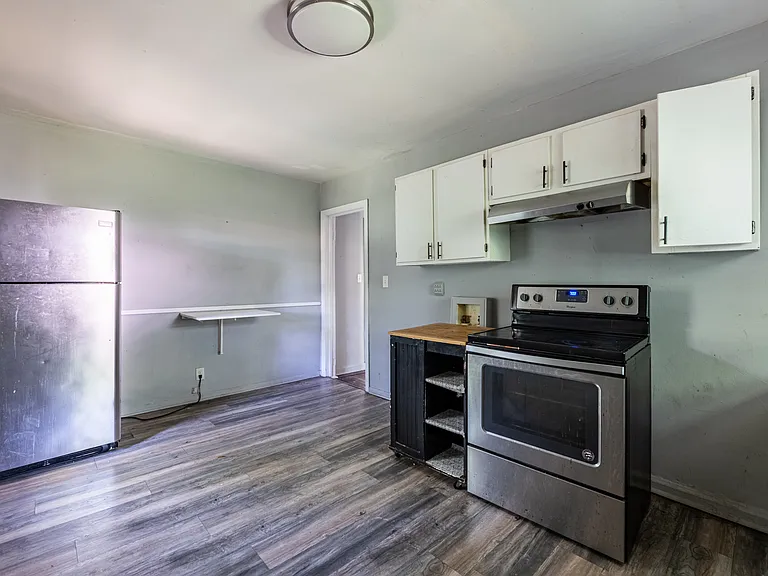 1119 Regent St SW #B — Photo 8