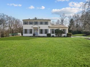 12 Mountainview Ave, Airmont, NY 10901