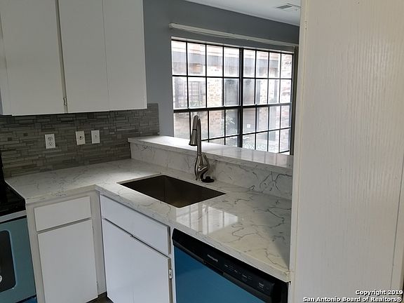 4th image of 11815 Vance Jackson Rd APT 605