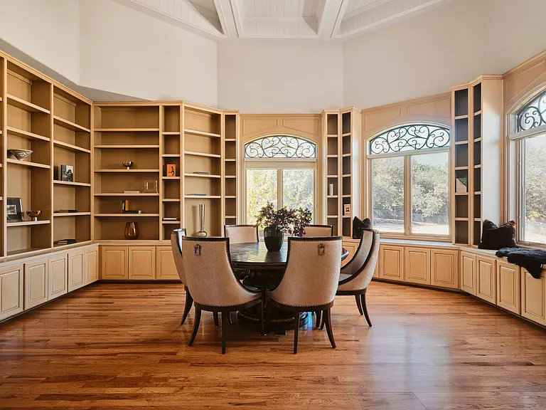 2705 Island Ledge Cv — Photo 17