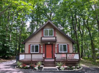 33 Heath Ln, Mount Pocono, PA 18344