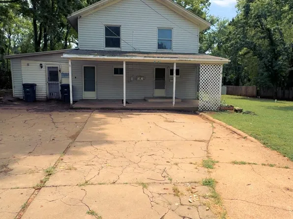 311 W Towanda Ave, El Dorado, KS 67042