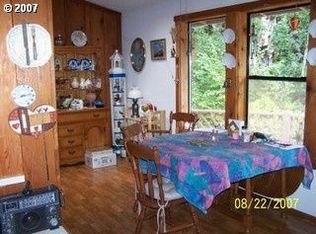 60107 Fairview Rd, Coquille, OR 97423