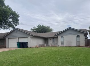 11908 Ashford Dr, Yukon, OK 73099