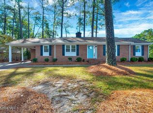 1915 Delwood Dr W, Wilson, NC 27893