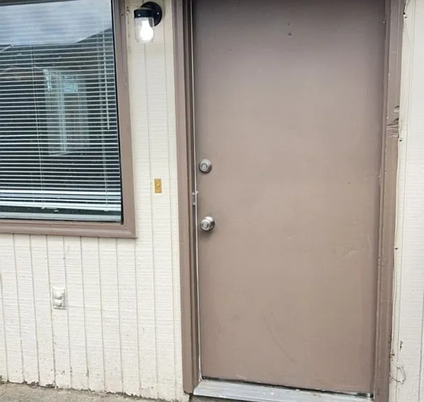166 De Hague St #1-4 — Photo 11