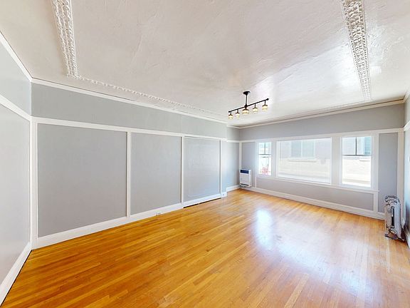 5th image of 607 Beacon St #9
