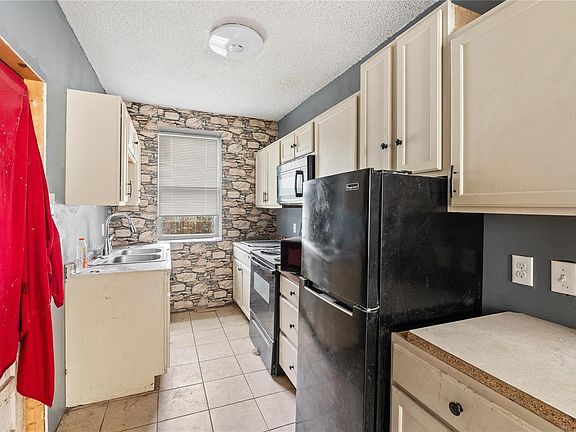 4th image of 5509 Palm St