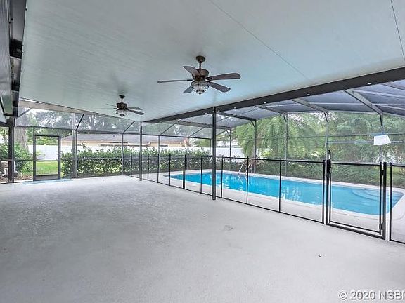 3rd image of 646 Sherwood Dr