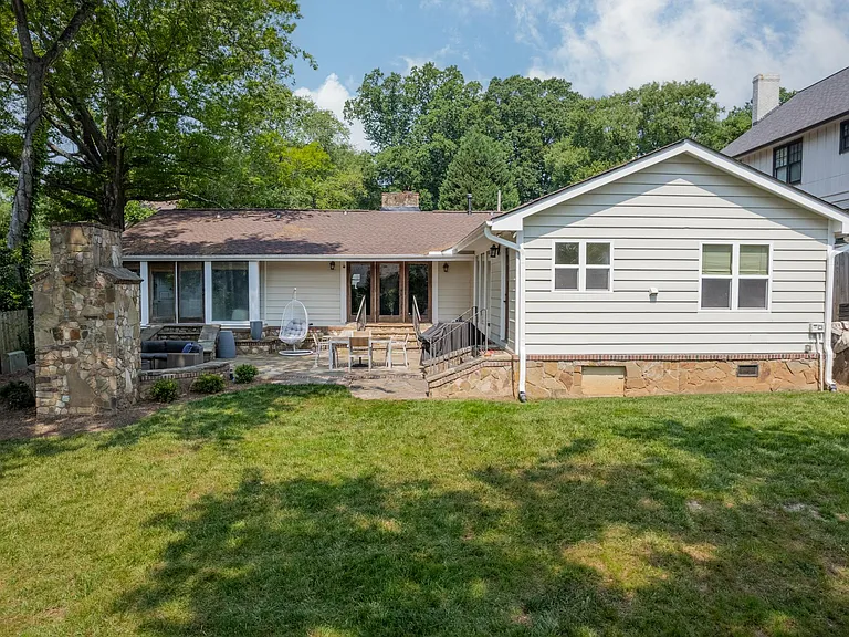 3147 Windsor Dr — Photo 51