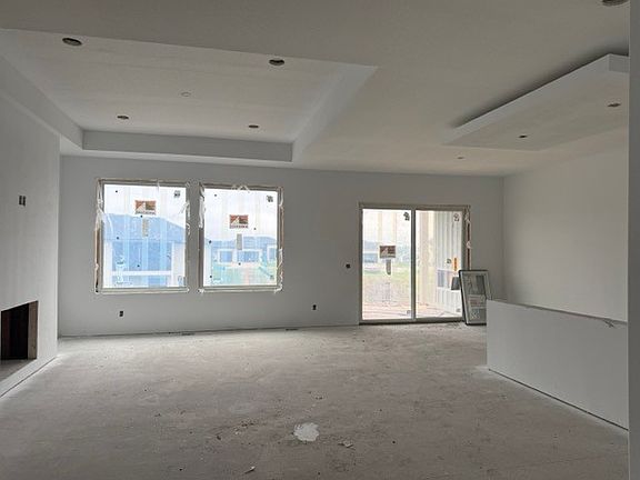 5th image of 18056 Townsend Dr