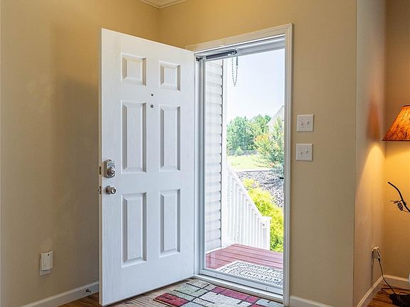 3rd image of 4258 Boulder Dr