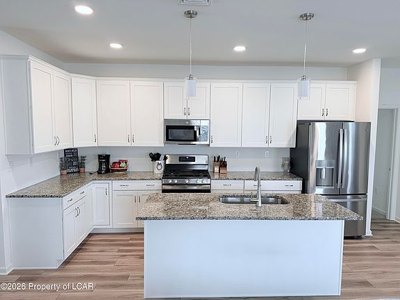 3rd image of 49 Reserve Dr