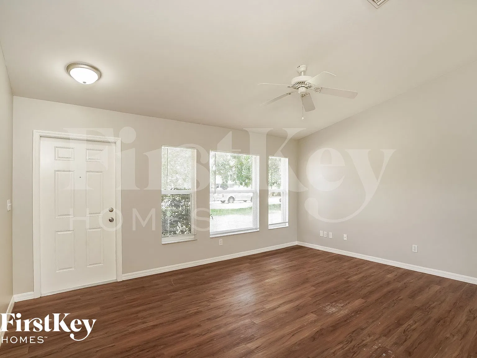3 bed, 2.0 bath, 1212 sqft, $1,925 — Photo 4