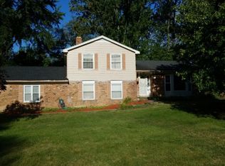 28325 San Marino Dr, Southfield, MI