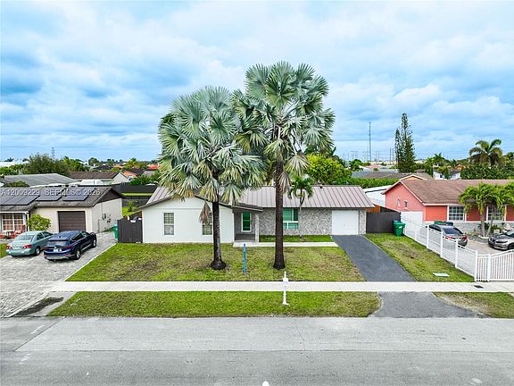 4th image of 13251 SW 254th Ter