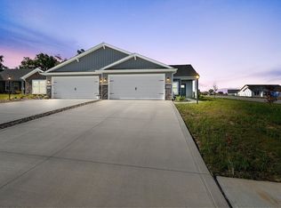 3190 E Buell Ct, Columbia City, IN