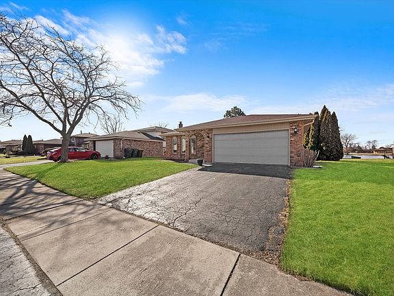 3rd image of 19712 Lake Lynwood Dr