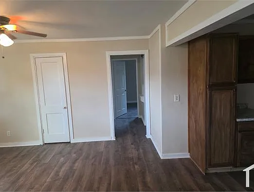 3727 Catherine St — Photo 13