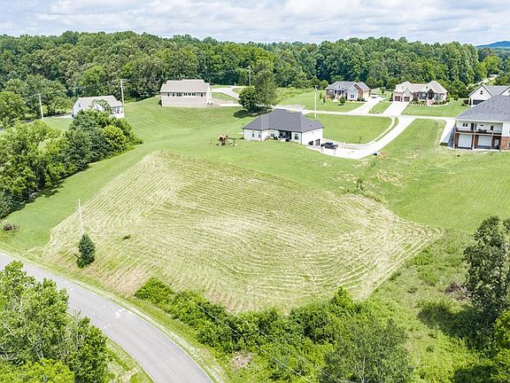 4th image of 612 Thompson Creek Ln
