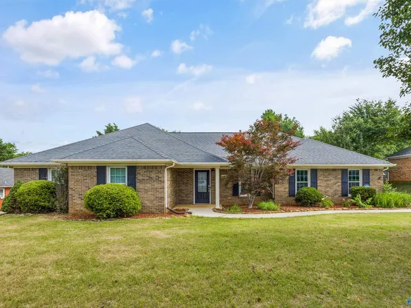 221 Badger Dr, Harvest, AL 35749