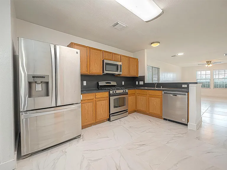 20939 Young Meadows Way — Photo 4