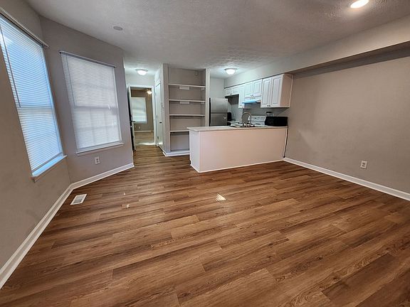 2nd image of 431 Lester Rd APT 8