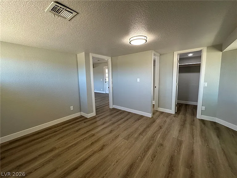 2590 N Murphy St — Photo 8