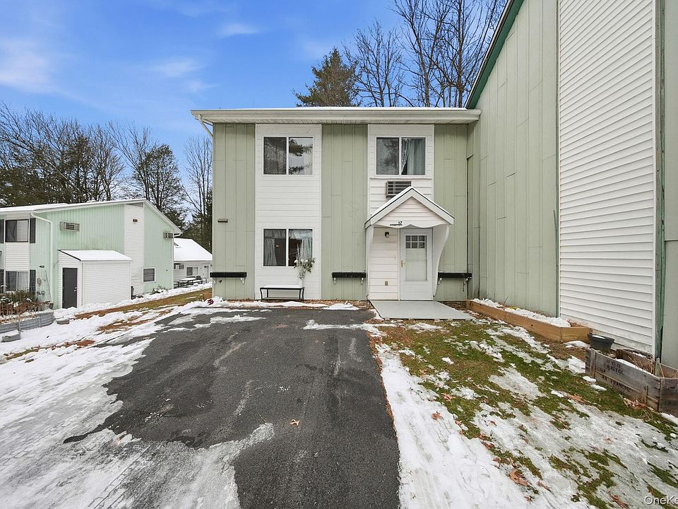 1st image of 17 Elizabeth Way