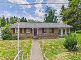 76 Cedar Ln, Wheeling, WV 26003